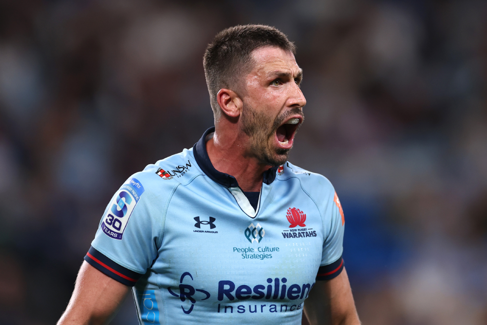 NSW Waratahs look to keep finals hopes alive against Highlanders