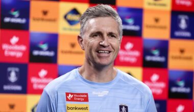 Walyalup (Fremantle) Dockers coach Justin Longmuir emphatically shuts down any links to Carlton vacancy