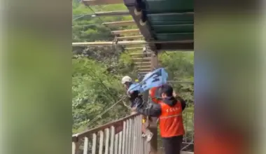 Sichuan, China: Horror footage shows moment teen plunges to her death on waterfall swing