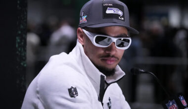 Seahawks WR Jaxon Smith-Njigba received the wrong award from the NFL