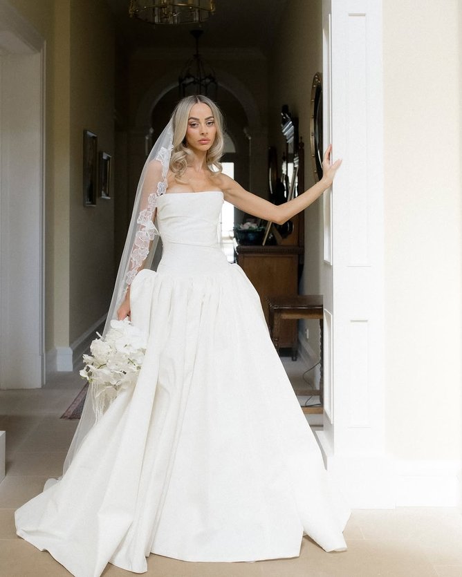 Emily Gambin got married in February 2025.