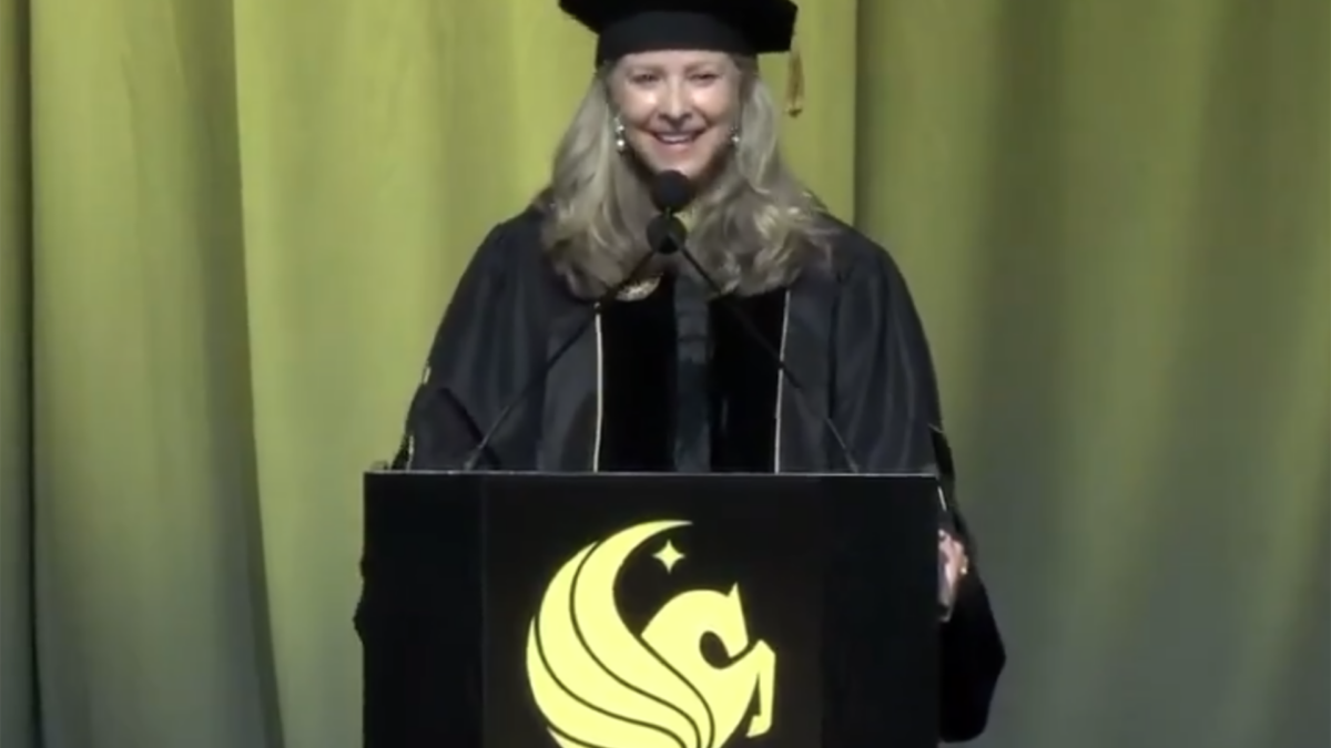 Graduation Speaker Says AI Is 'The Next Industrial Revolution,' Immediately Drowned Out by Booing Students