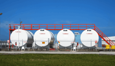 Australia to Build Up 1B-Liter Fuel Reserve