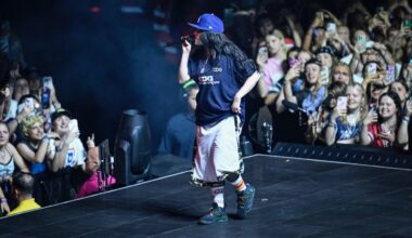 Billie Eilish Makes the Case for Phones at Concerts
