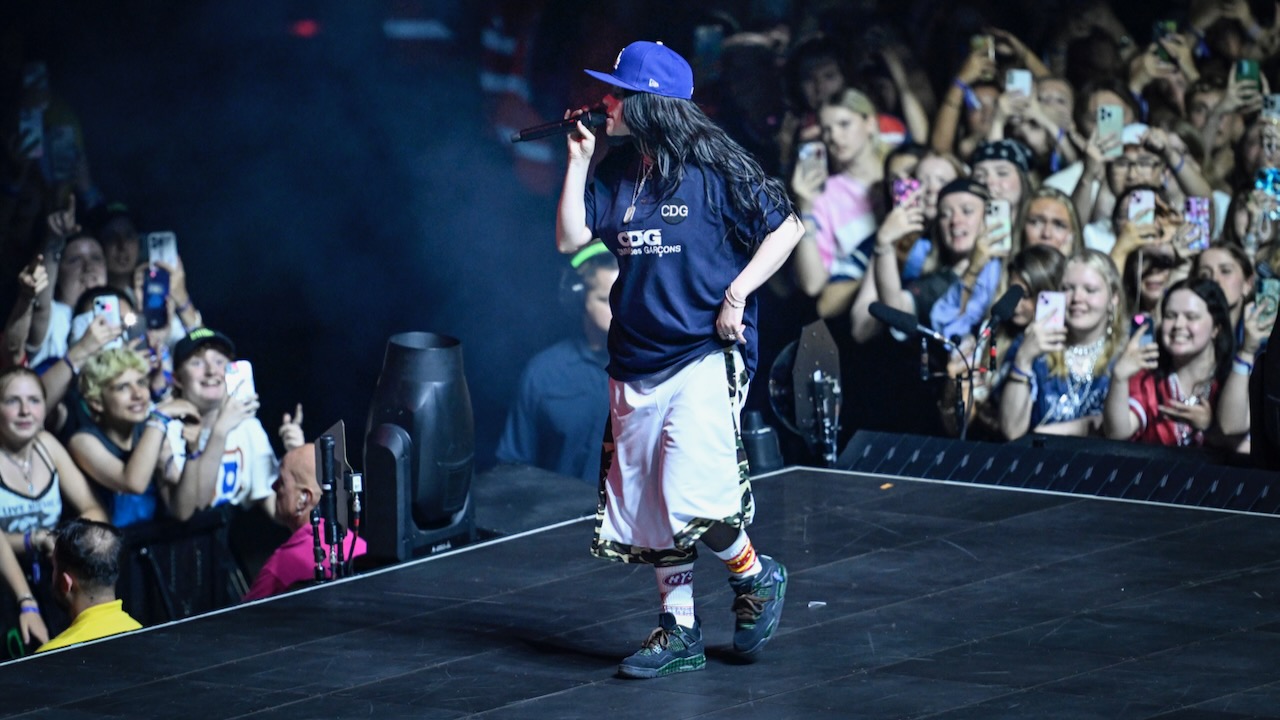 Billie Eilish Makes the Case for Phones at Concerts