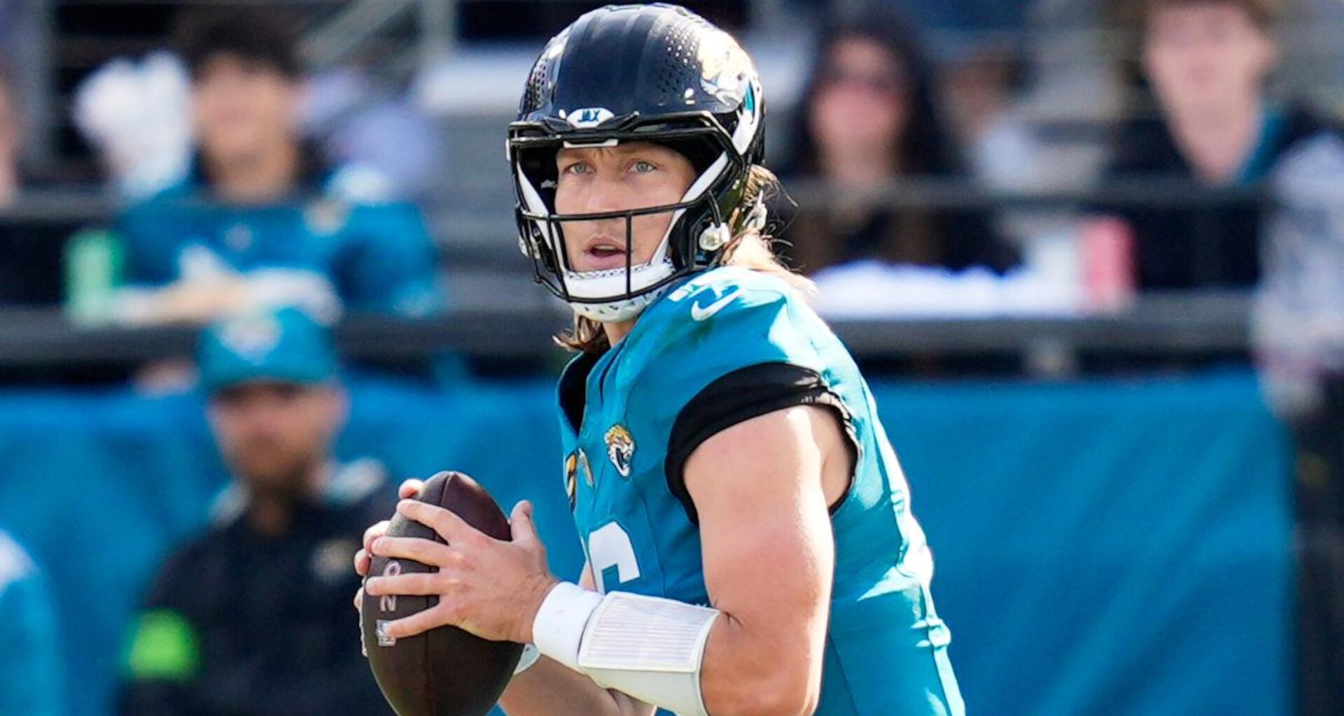 Trevor Lawrence Hyped by Jaguars' Arik Armstead, '100 Percent' Among NFL's Elite QBs