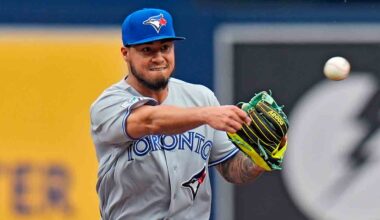Blue Jays place Lenyn Sosa on IL, send Chase Lee to triple-A