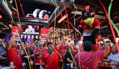 Chicago Blackhawks receive No. 4 pick