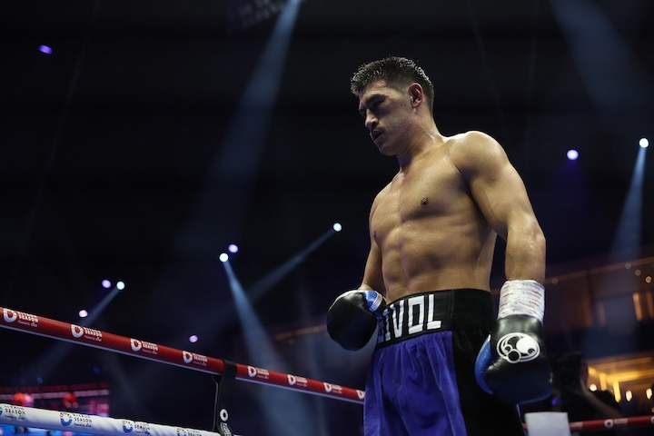 Is age finally catching up to Oleksandr Usyk at the age of 39?