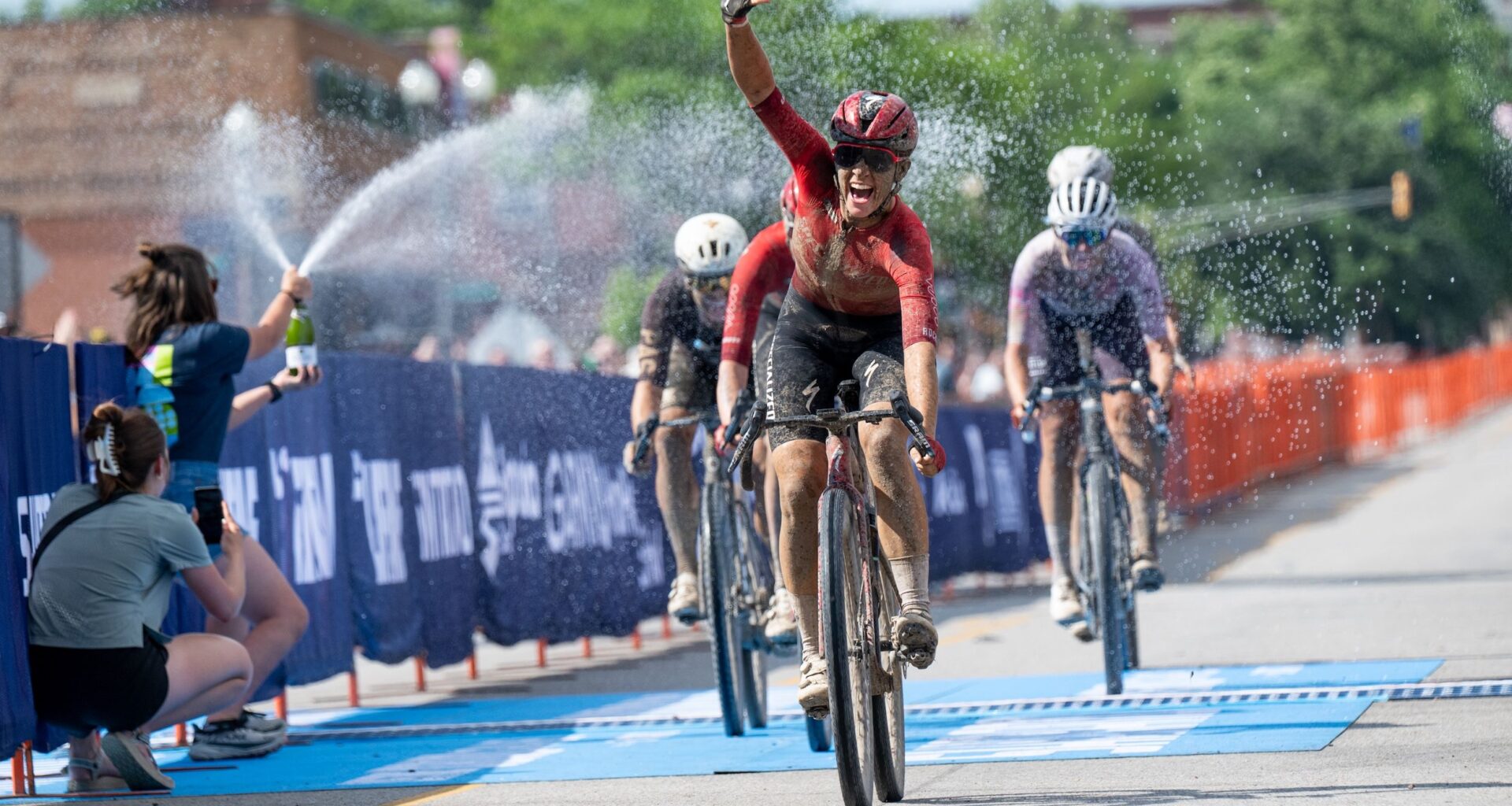 Unbound Gravel 200 women: Sofia Gomez Villafañe emerges from the mud to win gruelling 20th anniversary edition from five-way sprint