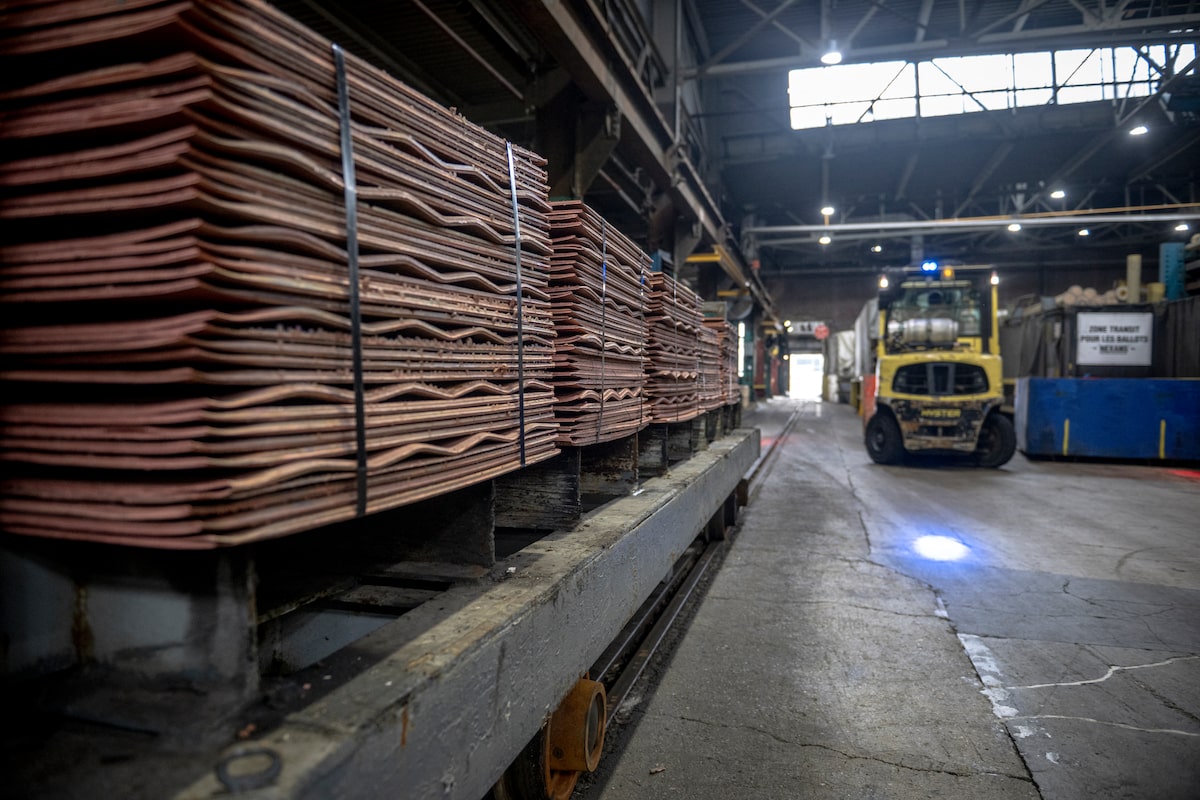 Canada’s economy stalls, posting consecutive quarterly declines