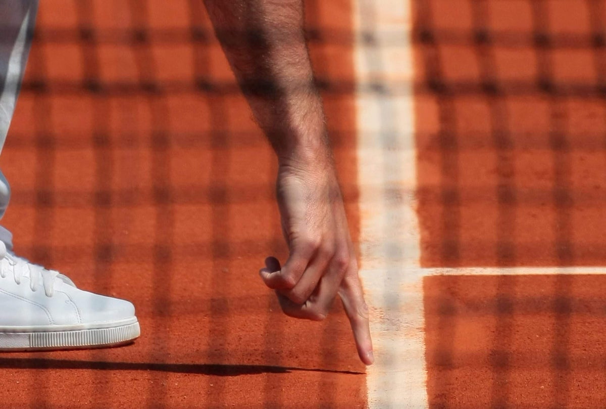 French Open storylines: The men’s field, the women’s favorites, line judges and the weather