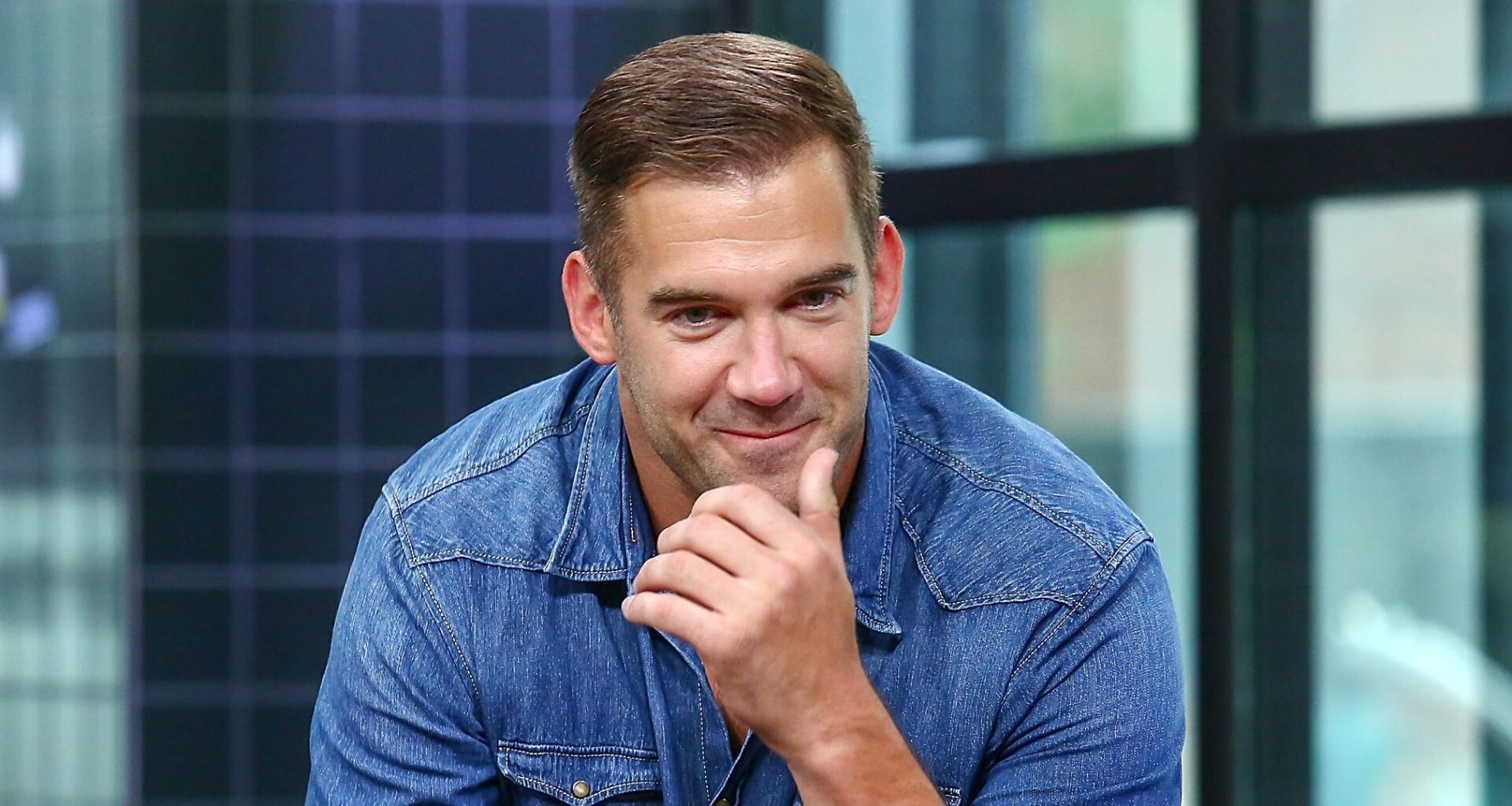 I asked ChatGPT to apply Lewis Howes’ ‘Greatness’ mindset to my life — and it completely changed how I approach work