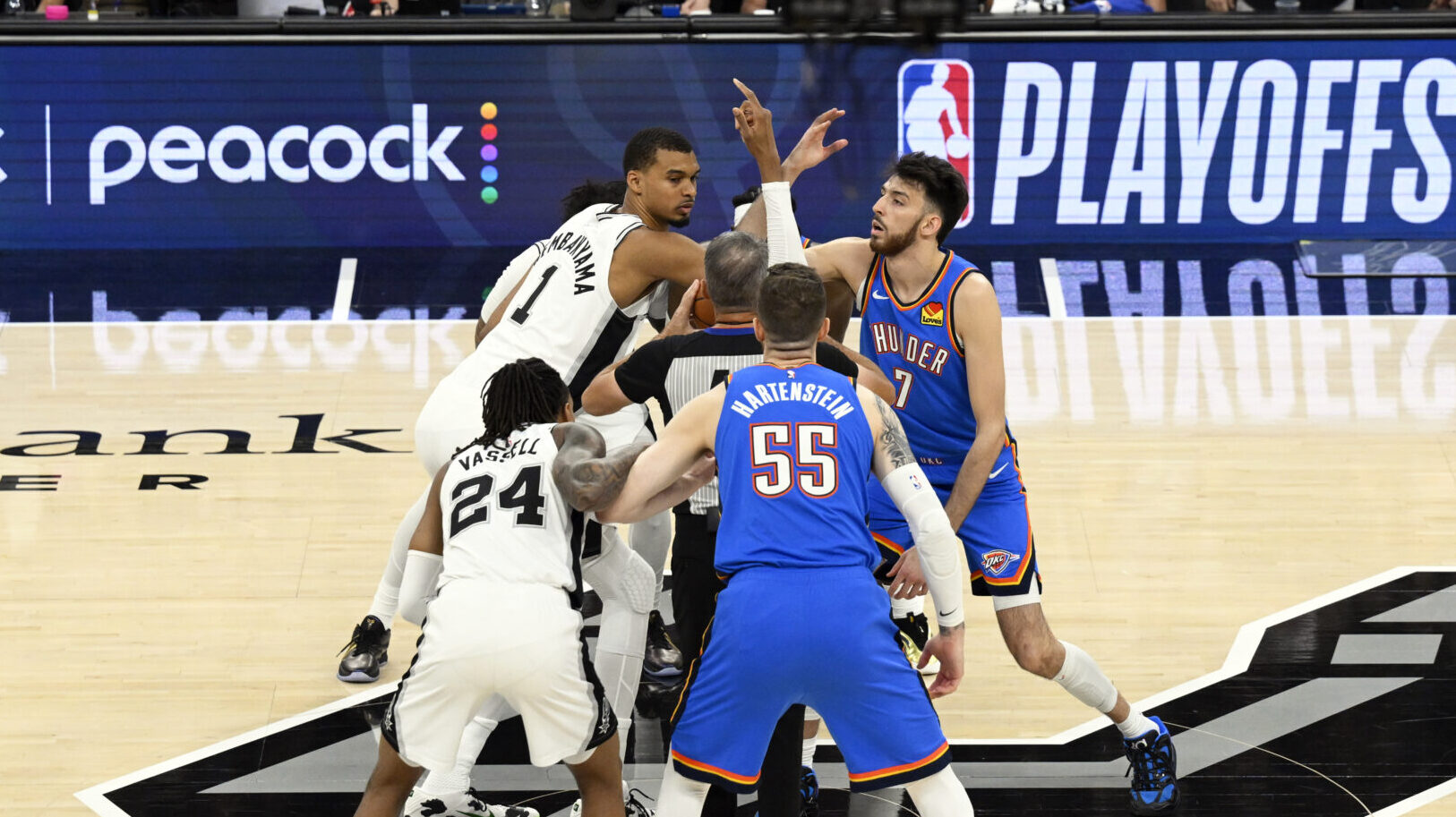 4 takeaways: Victor Wembanyama steps up, De'Aaron Fox surges as Spurs pull even