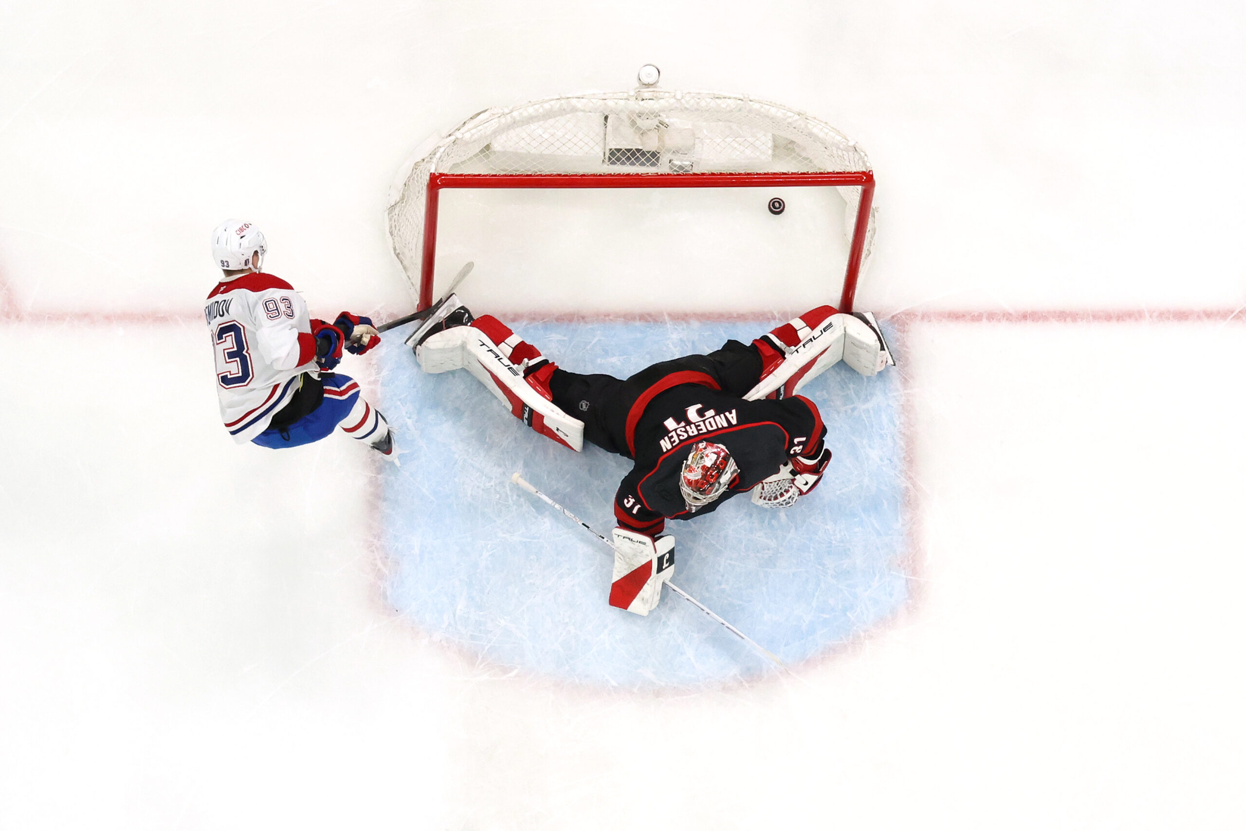 How did the Canadiens’ game plan catch the Hurricanes so off guard in Game 1?