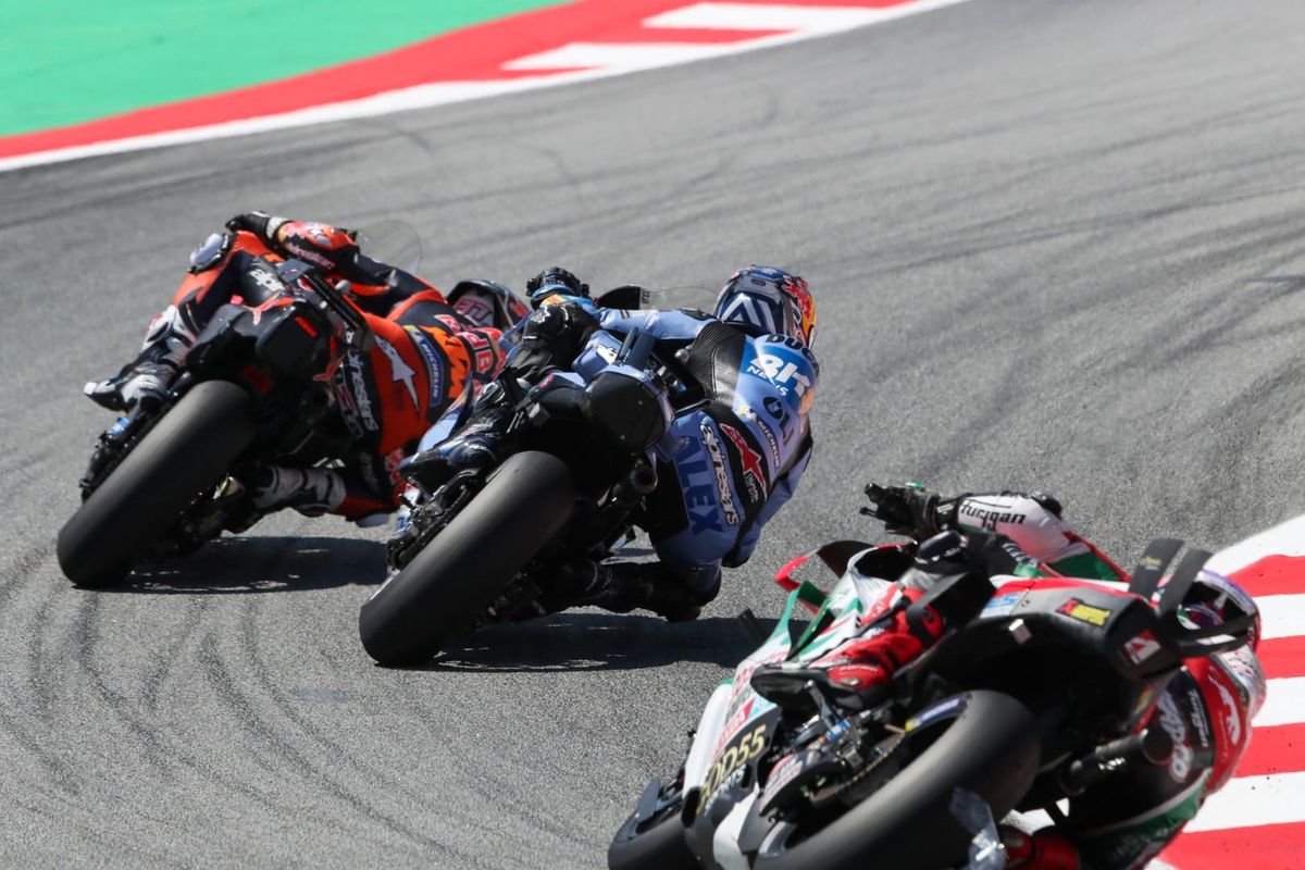 Marquez wins Barcelona MotoGP sprint, Martin crashes again