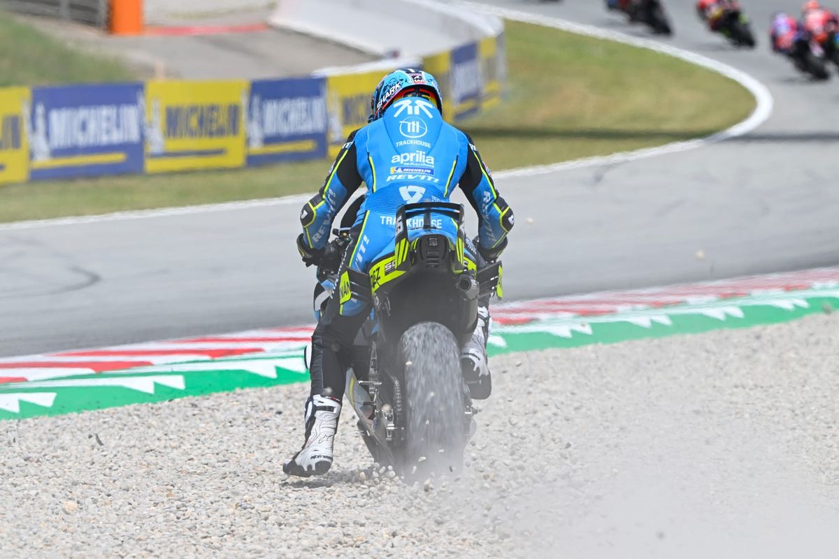 Aprilia's MotoGP title bid faces another tough dilemma after clash