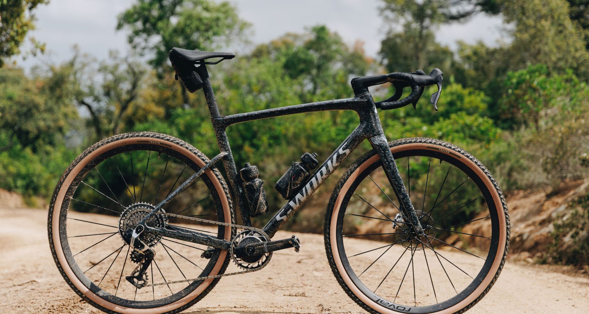 New Specialized Crux goes all in on aero gravel, with a 15-watt improvement, new geometry, and lighter builds