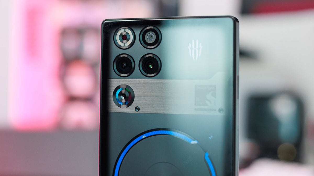 I used the most powerful phone in existance, and it’s not a Galaxy S26 Ultra or an iPhone 17 Pro Max