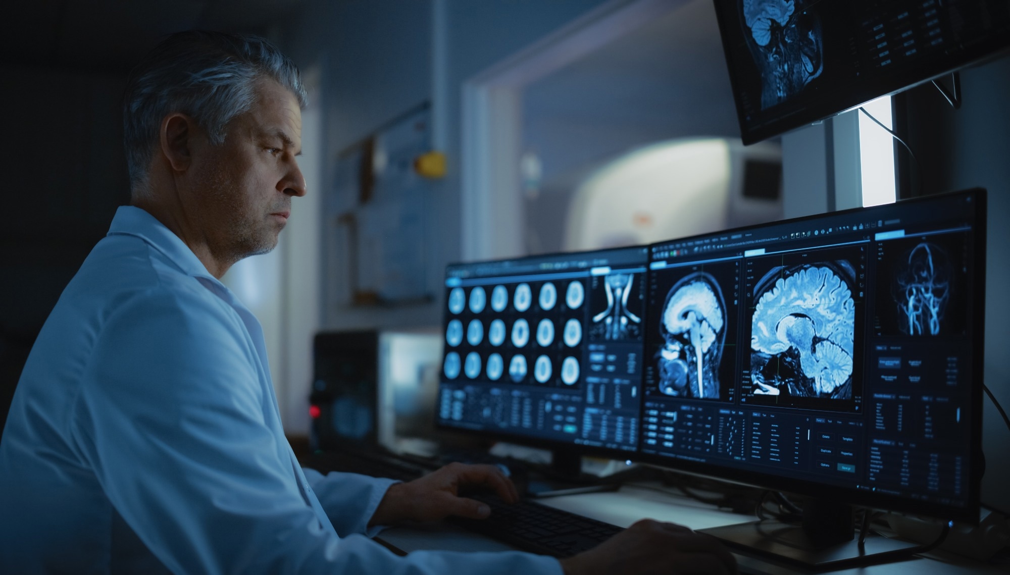 Study: MR-AIV reveals in vivo brain-wide fluid flow with physics-informed AI. Image Credit: Gorodenkoff / Shutterstock