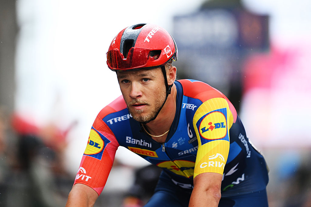 NAPLES, ITALY - MAY 14: Jonathan Milan of Italy and Team Lidl - Trek crosses the finish line during the 109th Giro d&amp;apos;Italia 2026, Stage 6 a 141km stage from Paestum to Naples / #UCIWT / on May 14, 2026 in Naples, Italy. (Photo by Dario Belingheri/Getty Images)