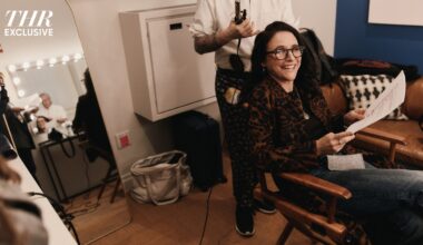 Julia Louis-Dreyfus on Kissing, Roasting Stephen Colbert on Late Show