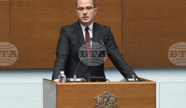 BTA :: Vazrazhdane Warned of Difficulties due to Eurozone Entry, MP Recalls