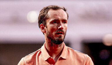 Daniil Medvedev issues complaint against Jannik Sinner before Italian Open delay