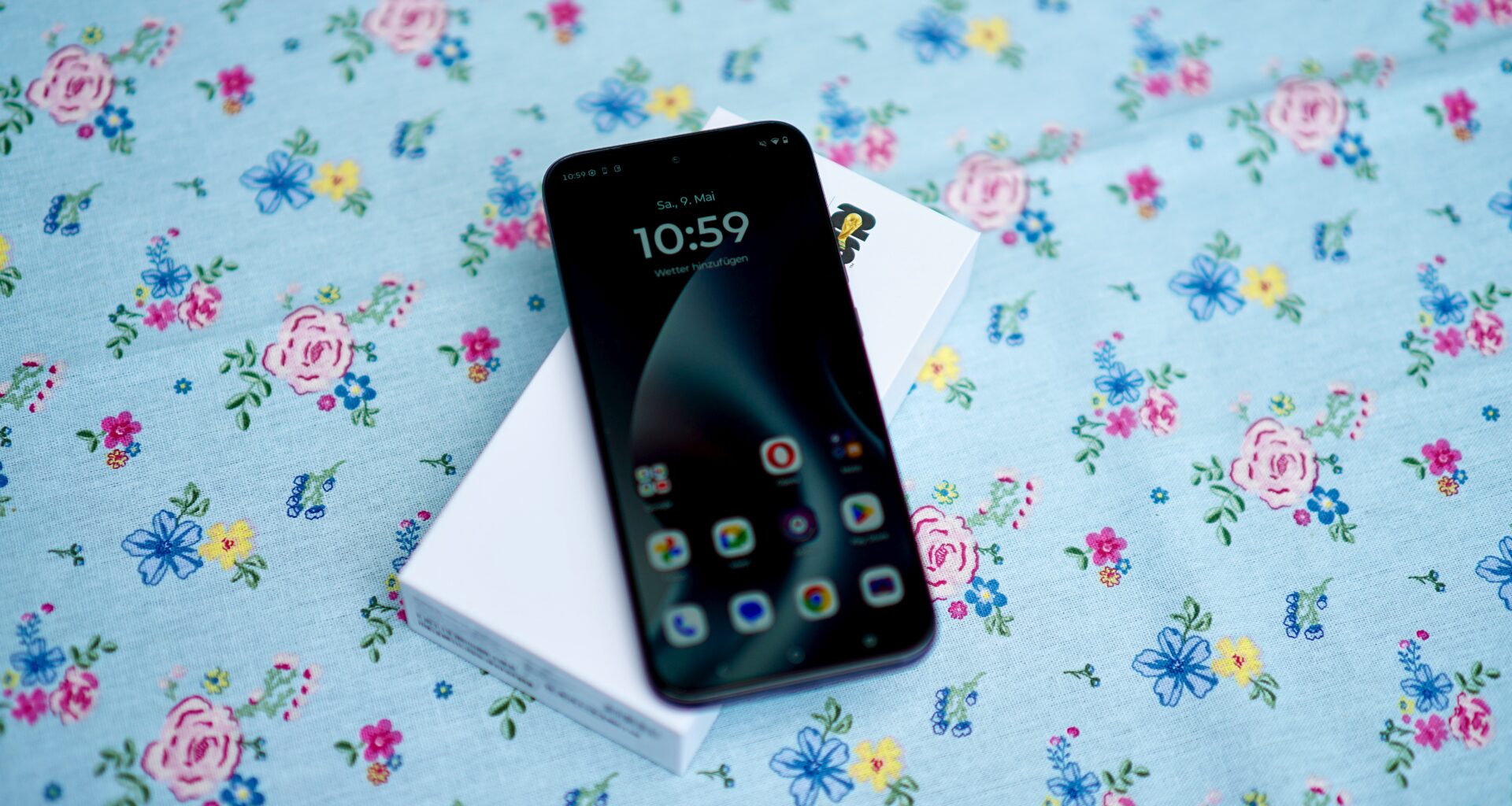 3.500 nits brightness - Is the display of this smartphone too bright for everyday use?