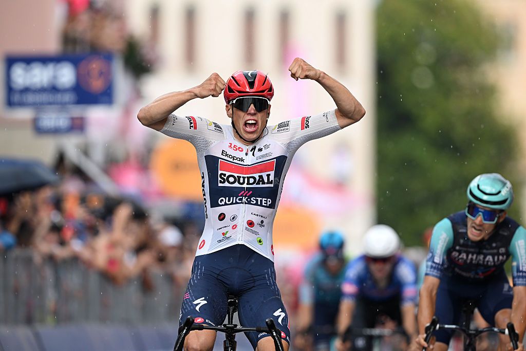 PIEVE DI SOLIGO, ITALY - MAY 28: (L-R) Paul Magnier of France and Team Soudal Quick-Step celebrates at finish line as stage winner ahead of Edoardo Zambanini of Italy and Team Bahrain - Victorious during the 109th Giro d&amp;amp;apos;Italia 2026, Stage 18 a 171km stage from Fai della Paganella to Pieve di Soligo / #UCIWT / on May 28, 2026 in Pieve di Soligo, Italy. (Photo by Dario Belingheri/Getty Images)