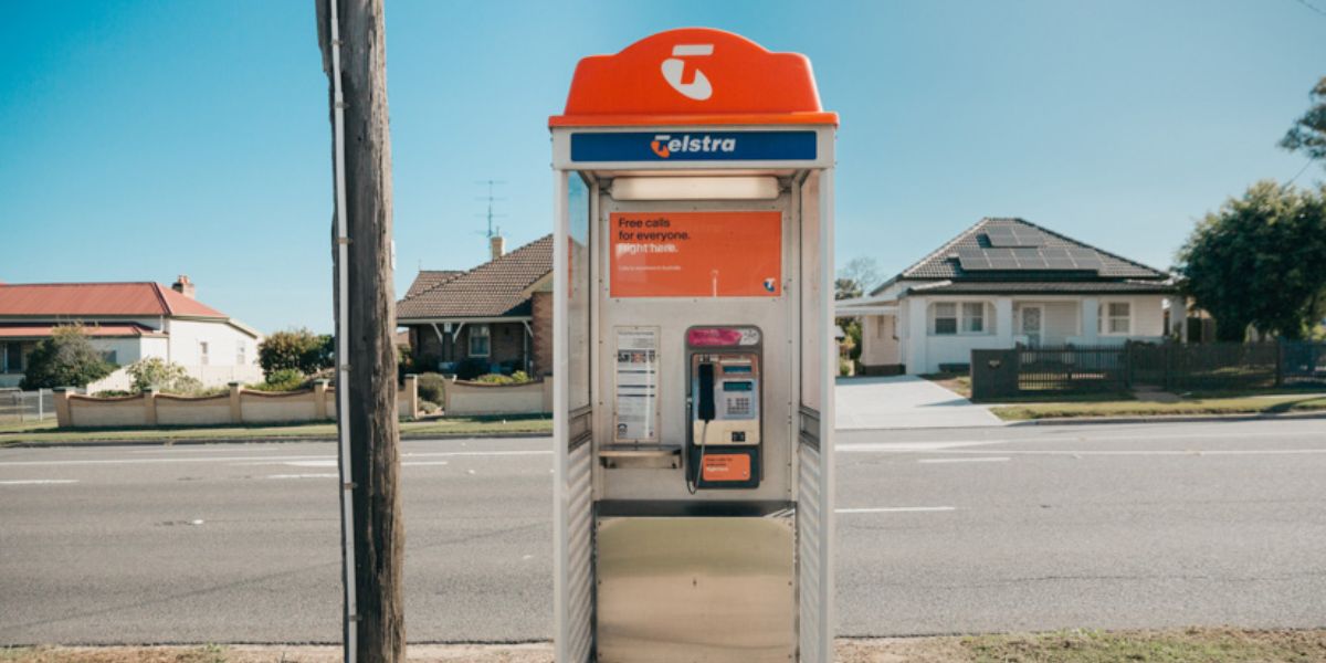 How a simple payphone game is helping Tenterfield reconnect