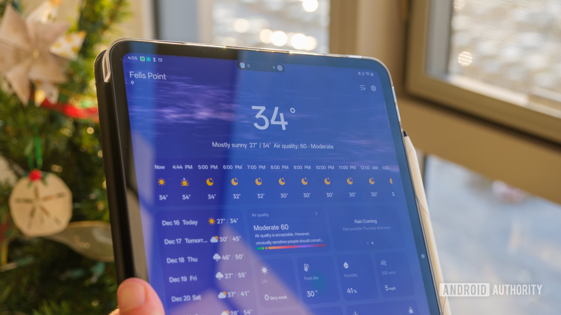 OnePlus Pad Go 2 weather app close OnePlus Pad Go 2 weather app close