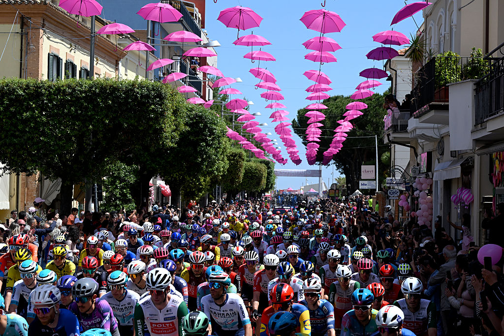 GIULIANOVA, ITALY - MAY 17: A general view of the peloton prior to the 108th Giro d&amp;apos;Italia 2025, Stage 8 a 197km stage from Giulianova to Castelraimondo / #UCIWT / on May 17, 2025 in Giulianova, Italy. (Photo by Dario Belingheri/Getty Images)