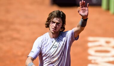 Rublev cruises past familiar foe Davidovich Fokina to become first man into Rome round of 16