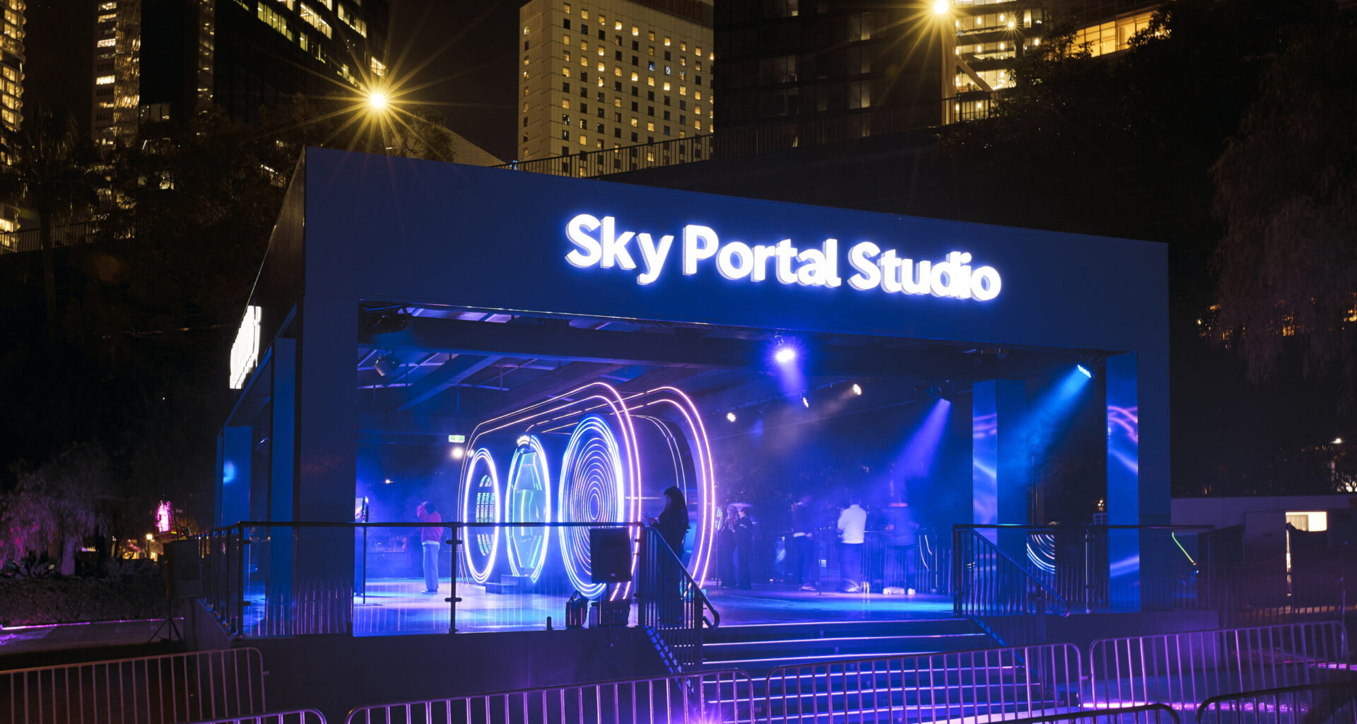 Experience the Galaxy S26 Ultra During Sydney's Vivid festival at the Samsung Sky Portal