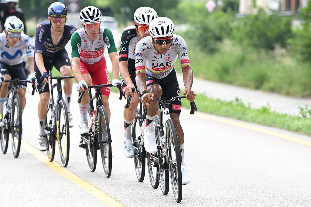ANDALO , ITALY - MAY 27: Jhonatan Narvaez of Ecuador and UAE Team Emirates - XRG competes in the chase group during the 109th Giro d'Italia 2026, Stage 17 a 202km stage from Cassano d'Adda to Andalo 1012m / #UCIWT / on May 27, 2026 in Andalo Valtellino, Italy. (Photo by Dario Belingheri/Getty Images)