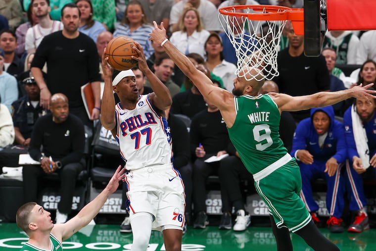 Sixers guard VJ Edgecombe's rookie season rolls into the second round of the playoffs against the Knicks.