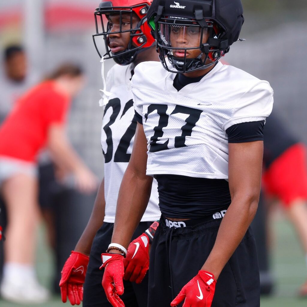 Aztecs DB Mike Lindsay has basketball bloodlines, but out to make mark in football