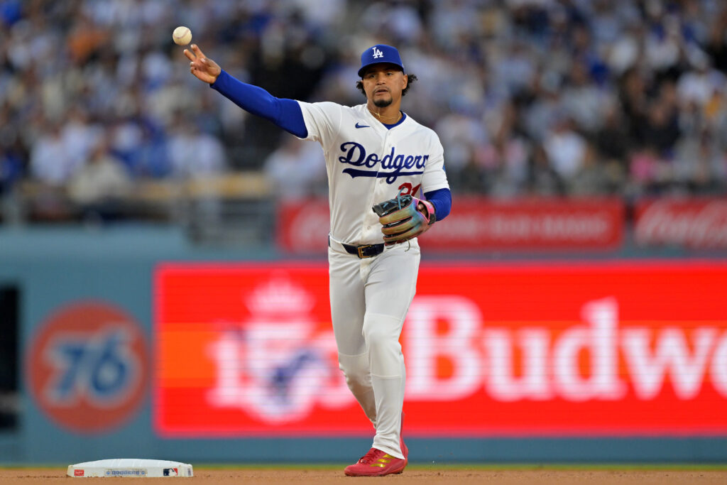 Dodgers Re-Sign Santiago Espinal - MLB Trade Rumors