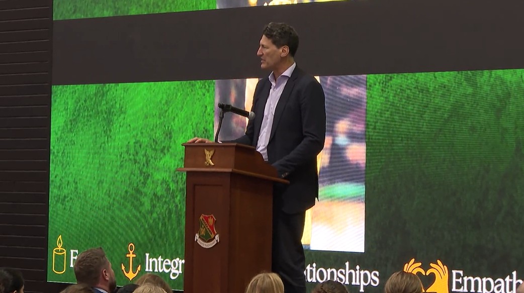 Lismore students brush with Rugby royalty – NBN News