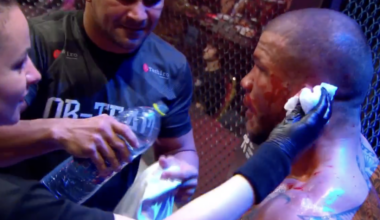 Missed Fists: Valmir da Silva loses fight after cauliflower ear explodes