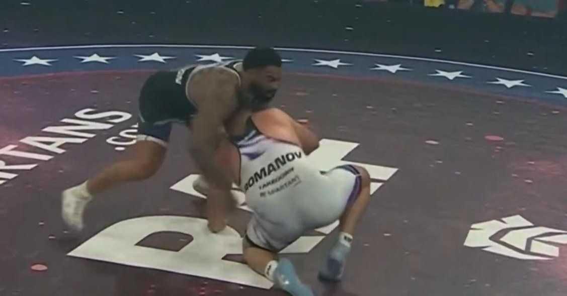 Highlights! Gable Steveson Squashes Alexandr Romanov In RAF Debut