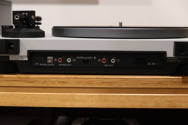 Technics SL-40CBT turntable ports