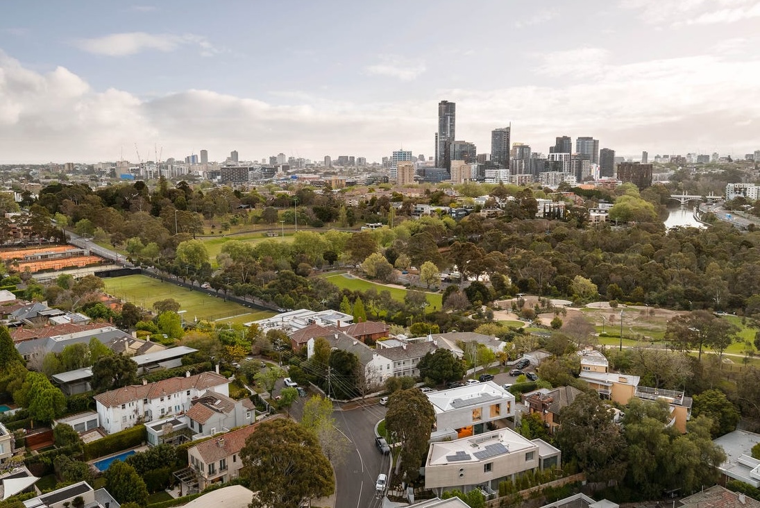 Australia’s housing market splits as big cities lose momentum