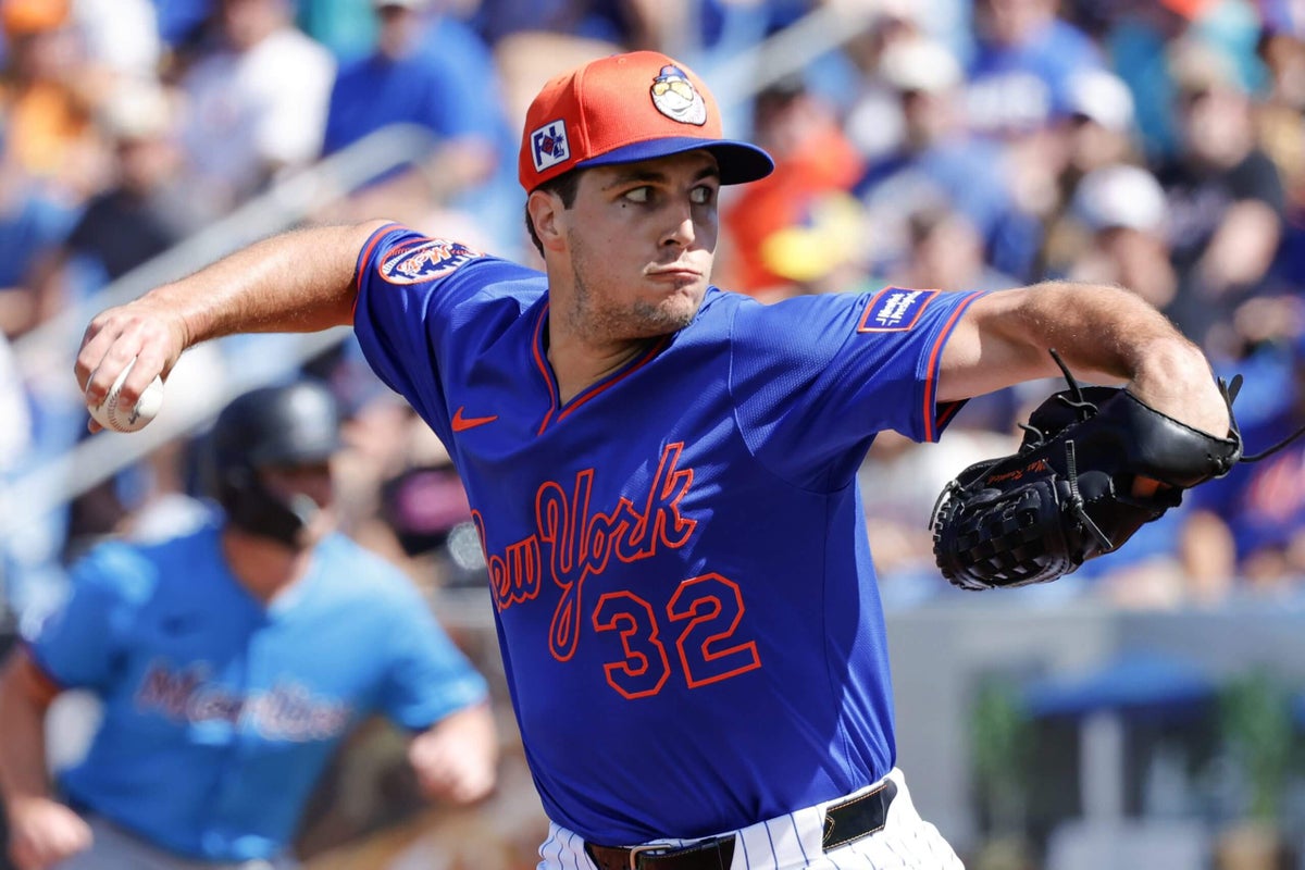 Nationals aim to bolster shaky pitching by signing right-hander Max Kranick