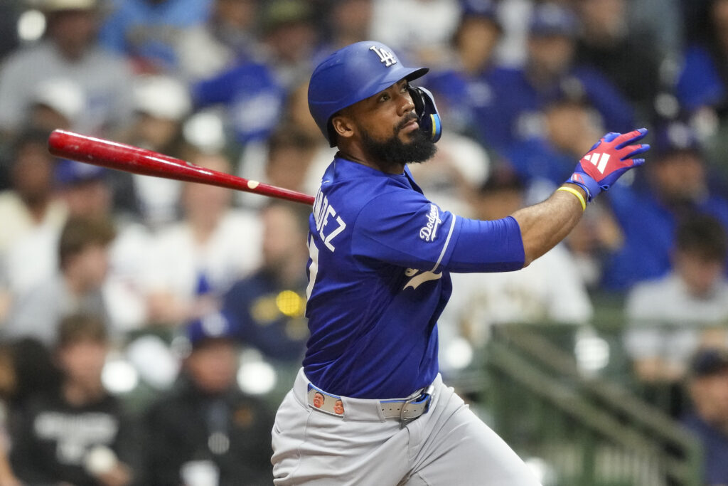 Teoscar Hernández Leaves Game With Hamstring Strain