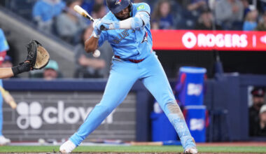 Blue Jays' Vladimir Guerrero Jr., Dylan Cease Leave With Injuries