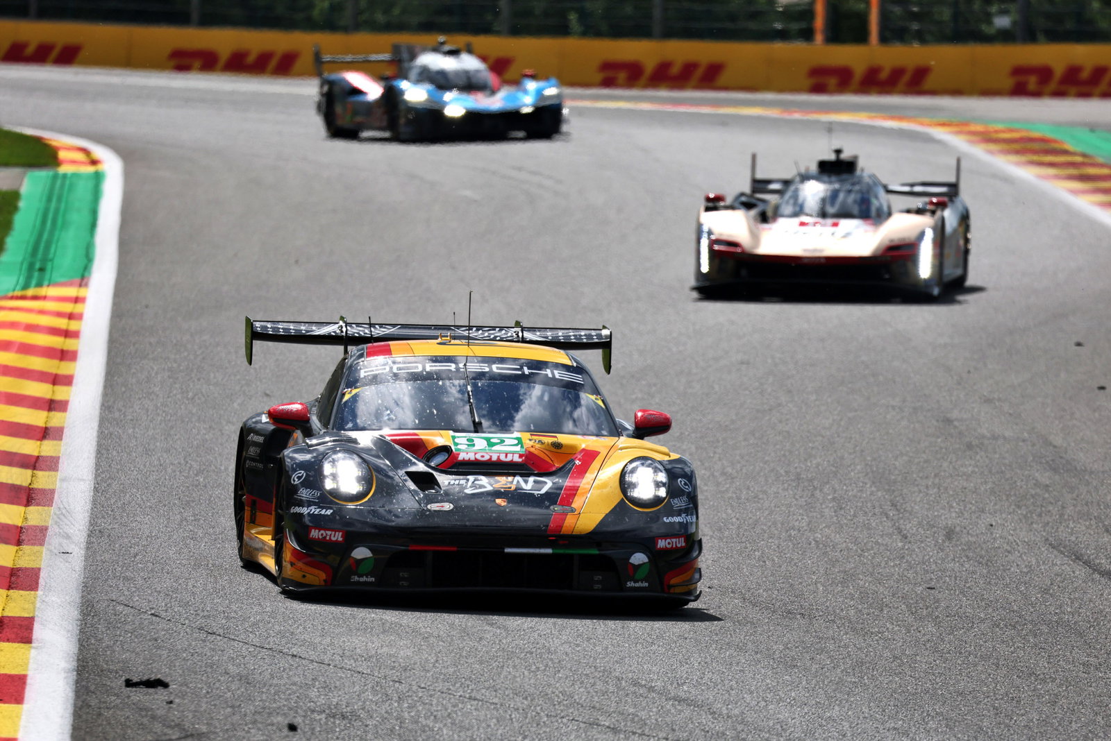 Shahin survives scare to take Spa podium and WEC lead