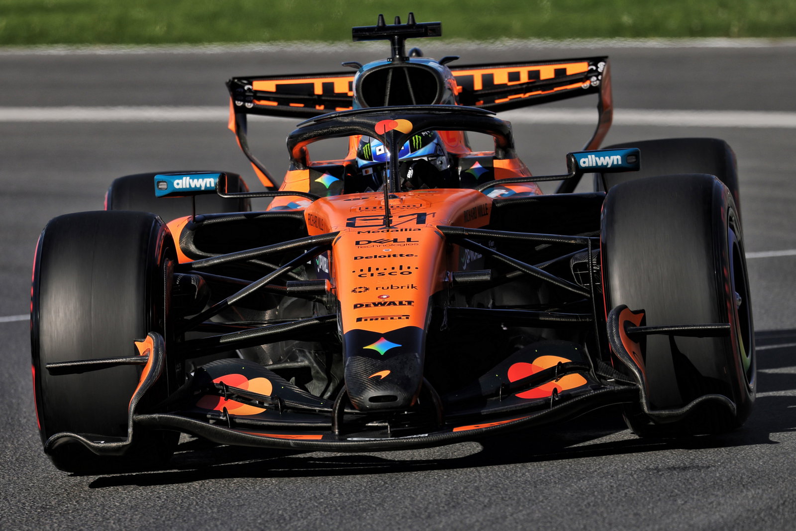 Piastri realistic over McLaren deficit in Canada