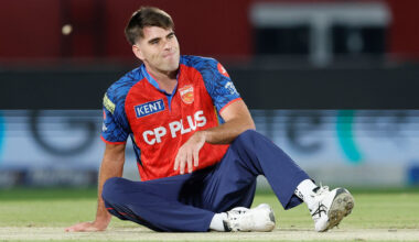Bartlett's death-over misery as Ponting's Kings lose again